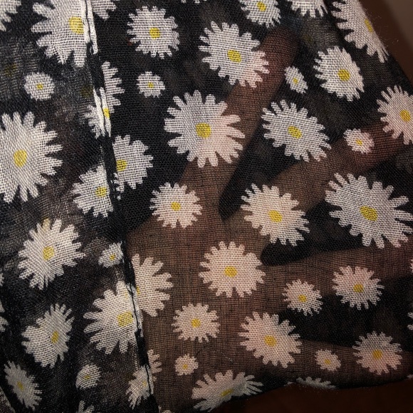 Flower Scarf - Picture 2 of 2